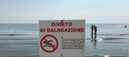Divieto di Balneazione Divieto di Balneazione